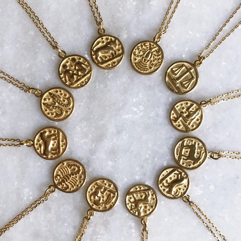 Gold Coin Necklace - Gold Coin Pendant Necklace – Carrie Elizabeth